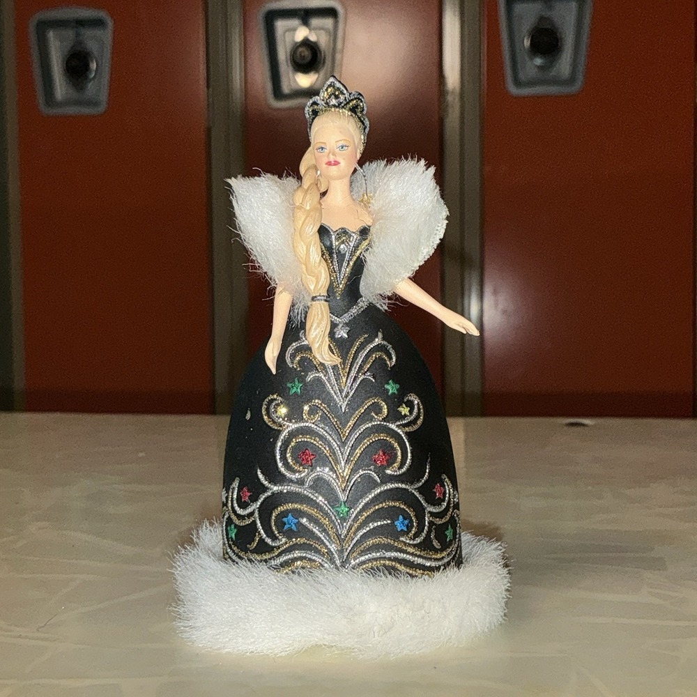 Hallmark‎ Keepsake Celebration Barbie Ornament Special 2006 Edition Christmas